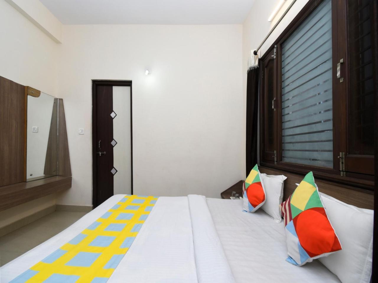 Elegant 1Br Stay In Mount Abu Central Екстериор снимка